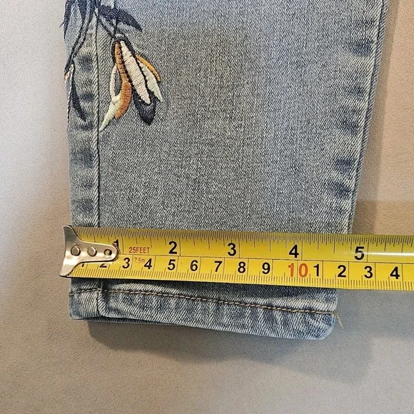 Sandpiper Petite Embroidered Floral Stretch Jeans Womens Sz 4 Spring - Picture 2 of 11